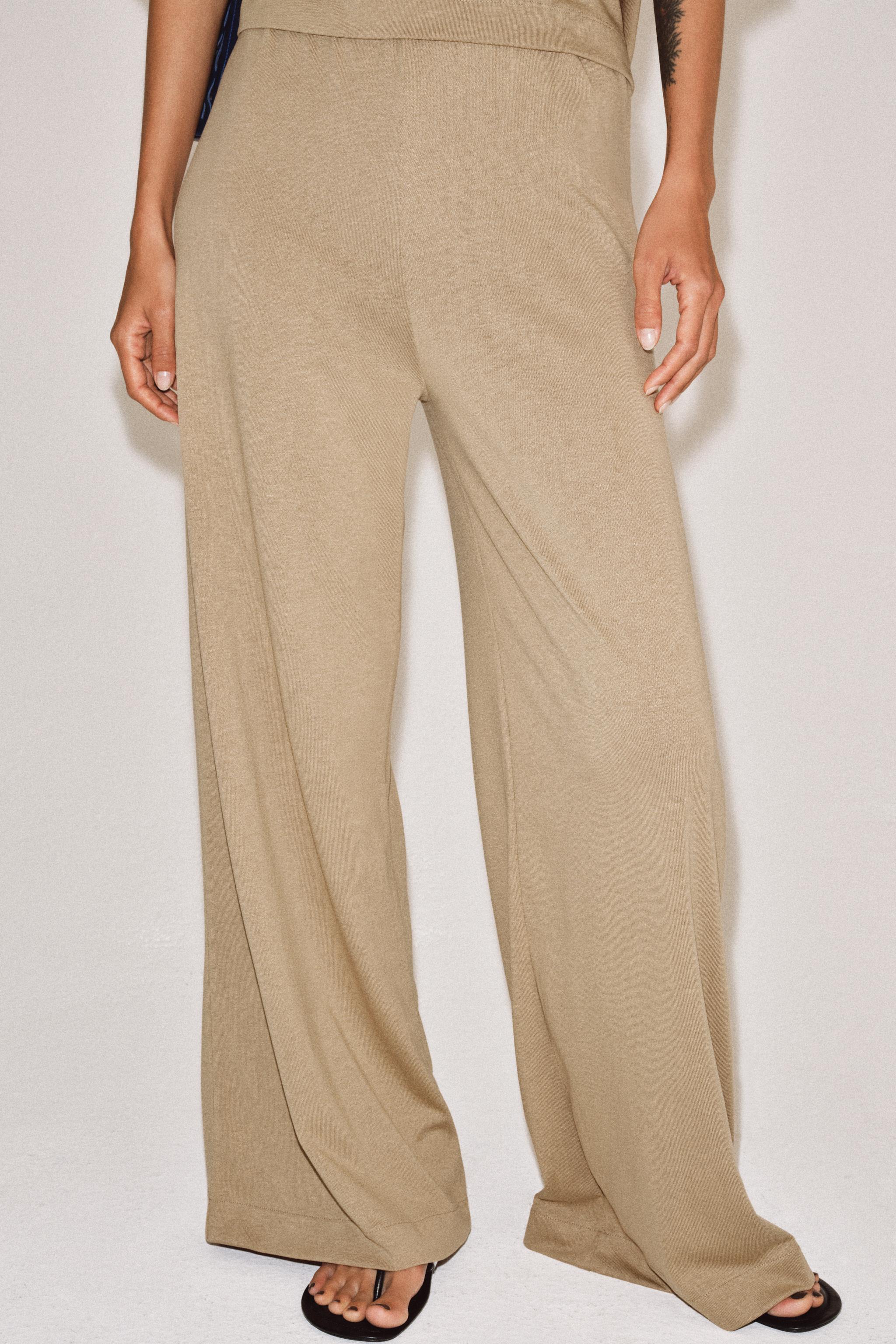 FLOWY STRAIGHT LEG PANTS